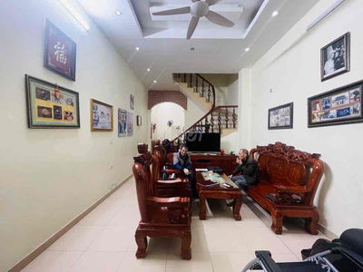 bán nhà tựu liệt diện tích. 56.m2 xây dựng. 3.tầng. giá. 11.tỷ