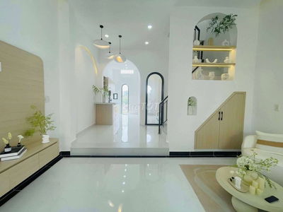 CẠNH KHU VIP TÊN LỬA - 5X13M - 2 TẦNG - HẺM XE HƠI THÔNG - GIÁ 3,89 TỶ