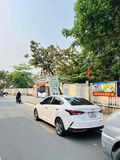 BÁN LÔ NGANG 9M KẸP CỐNG 1,2M ĐƯỜNG 7,5M TRẦN TẤN BÊN CẠNH TRƯỜNG C3