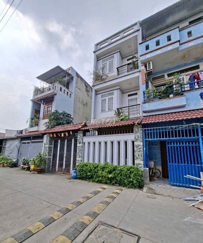 Nhà 2 lầu ngang 8m ngay đường Chiêu Liêu giá 4 tỷ 950 triệu