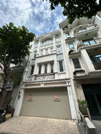 CHO THUÊ NHÀ HẺM Ô TÔ HOÀNG DIỆU_ 8X20M_ TRỆT 3 LẦU NHÀ MỚI.