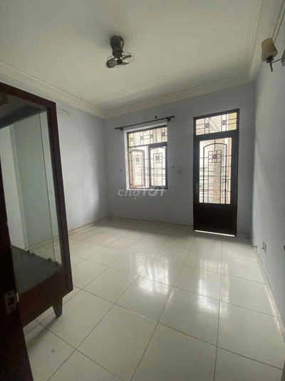 nhà cho thuê hxh ba vân p14 tân bình. DT: 4m x 14m 2 lầu. 4p giá 14tr