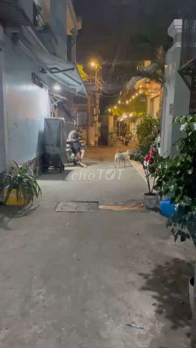 CẦN SANG LẠI NHÀ ĐẸP GIÁ RẺ VỊ TRÍ ĐẸP NGAY KHU SẦM UẤT Đ.PHAN HUY ÍCH