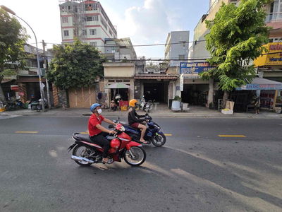 Cho Thuê Nhà Cấp 4 Mặt Tiền Tân Sơn Ngay Sân Golf TSN