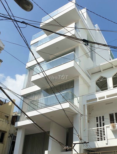 Cho thuê nhà Nguyễn Thế Truyện, Tân Sơn Nhì, DT: 6x20m, Hầm trệt 4 lầu