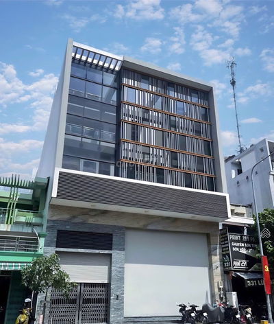 🏢 CHO THUÊ NHÀ MẶT TIỀN ĐỒNG ĐEN * 9X21M * HẦM TRỆT 3 LẦU * THANG MÁY💯