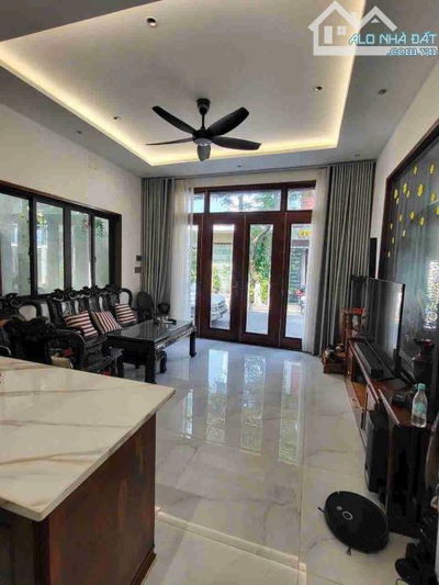 NHÀ 3 TẦNG ĐẸP NHƯ HOA HẬU – MT THANH LONG – HẢI CHÂU - SÁT BIỂN THANH BÌNH - CHỈ 9 TỶ X