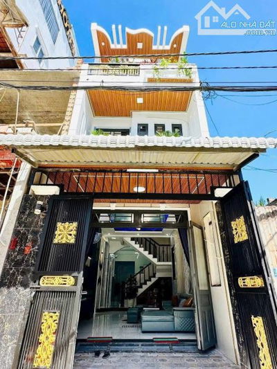 Bán nhà ngay Huỳnh Văn Bánh, Phú Nhuận. Giá: 3 tỷ 120tr. sổ riêng. Đường ô tô 6,5m