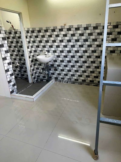 Nhà trọ mặt tiền đường Lê Thị Chợ