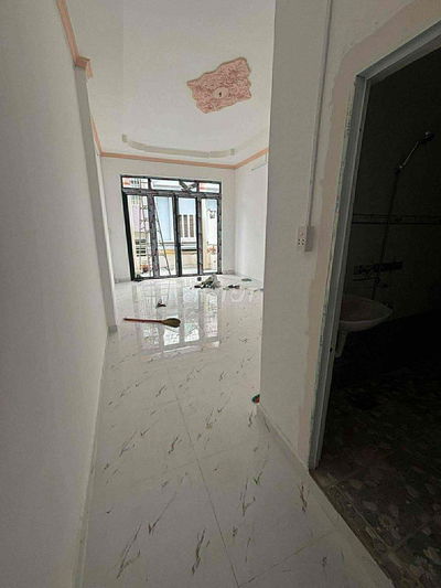 Cho thuê nhà mới, hẻm xe tải đường phạm văn chiêu