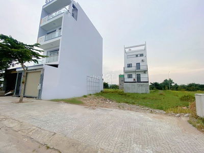 BÁN GẤP CẶP ĐẤT 10MX18M, CÁCH CHỢ 300M, SỔ RIÊNG, THÔNG 2 CHIỀU