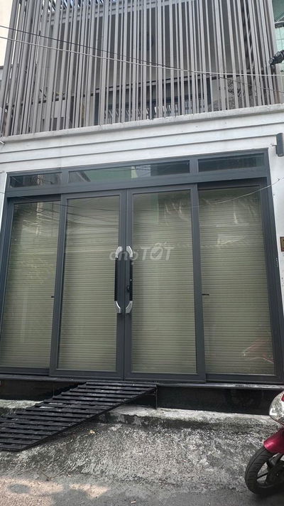 🔴 Oto tới nhà 1 lầu 3PN vài bước ra mặt tiền Phạm Hùng P4Q8