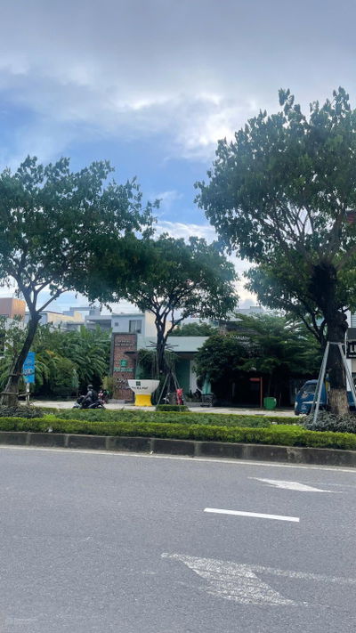 Mặt tiền Nguyễn Phước Lan, con đường khu phố thương mại và kinh doanh