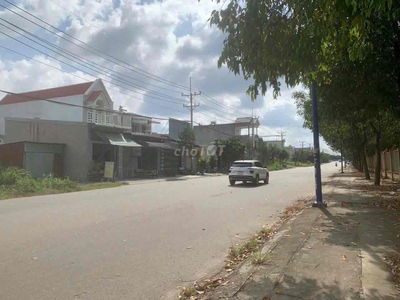 Bán đất đẹp mặt tiền đường NL7 gần chợ Nỹ Phước 3 , thích hợp đầu tư