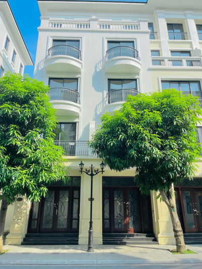 Cắt lỗ San Hô 48m2 hoàn thiện 5 tầng, có ban công
Cách CC Mas 86m, Full tiện ích. LH:0979 106 ***