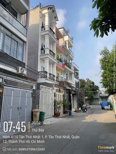 Chỉ 4,6 tỷ, nhà 2 tầng, đường 8m, ôtô vào nhà, Phan Văn Hớn, Q12.