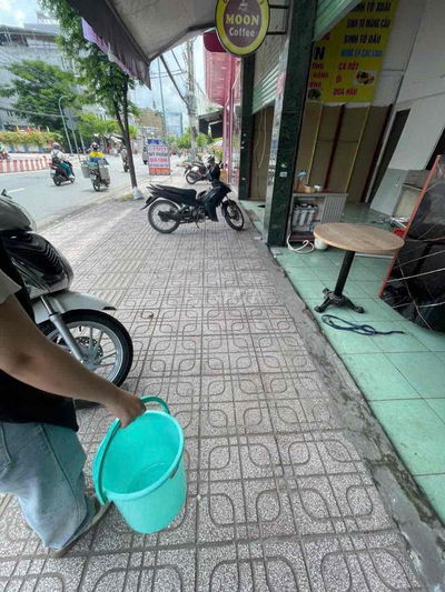 CHO THUÊ MẶT BẰNG 10x20m 40tr sát trường cấp 123 siêu thị ngân hàng