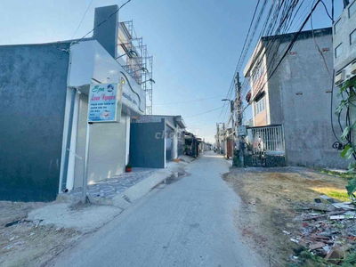 Nhà Đức Hoà Đông 5x20m giá 2ty750 đường bê tông