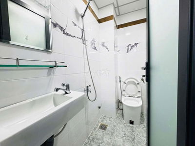 Stuidio full nội thất , thang máy