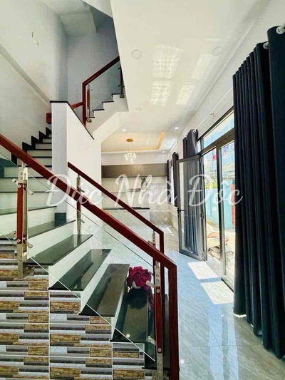 🔥 HOT - BÁN NHÀ 4 TẦNG, 4PN - NGANG 10M - KỀ BÊN VINCOM QUẬN 7