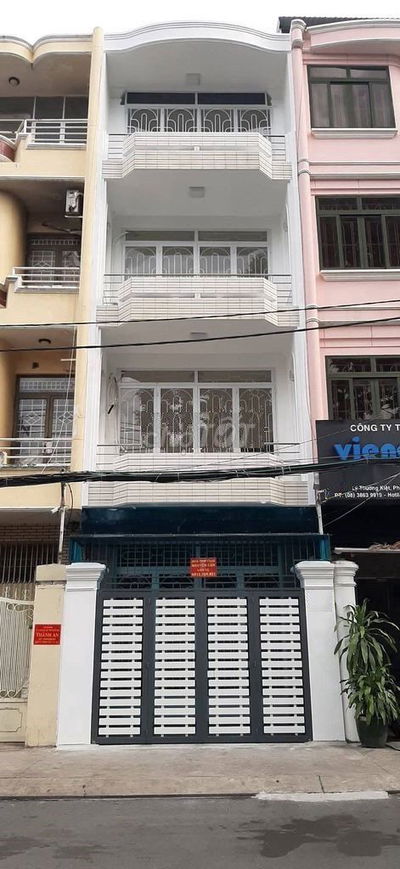 Nhà 4 lầu. Mặt tiền KD 159 Nguyễn Chí Thanh, Q11. DT: 4.5x18m, 4PN 4WC