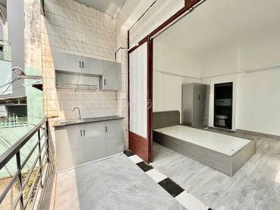 Chính chủ cho thuê phòng mới, gần Ngã Tư Hàng Xanh, ĐH Ngoại Thương