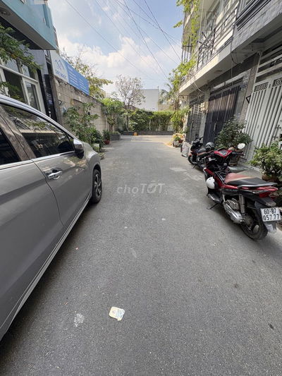 Nhà HXH 8m, trung tâm P. Thới An, Pháp lý Sạch, Công Chứng ngay.