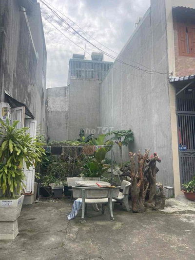 chính chủ bán gấp 65m2 giá 2ty 550tr sát bên chợ đêm bờ hồ biconsi