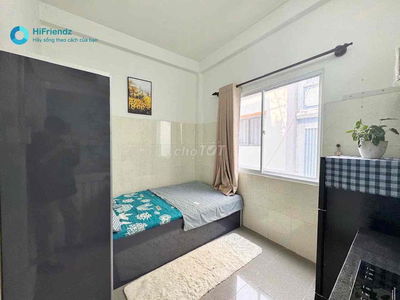 TRỐNG SẲN STUDIO FULL NỘI THẤT NGAY SÁT QUẬN 1