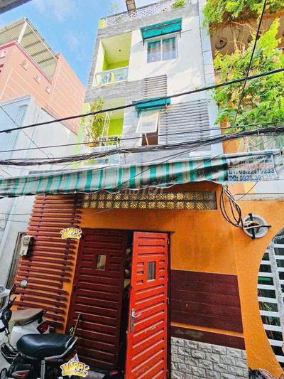 4.35m x 11m = 46m², hoàn công 144m².  Kết cấu: 1 trệt, 3 lầu, sân thượ