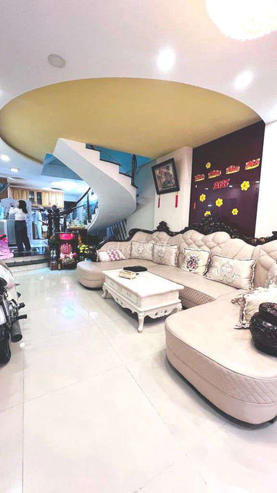 GIẢM MẠNH 1TY GẤP BÁN NHÀ NGUYỄN THỊ TẦN DT KHỦNG 107M2 HXH SHR