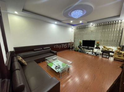 Cho thuê nhà 5 p.ngủ khép kín (80m2) phố Văn Cao.