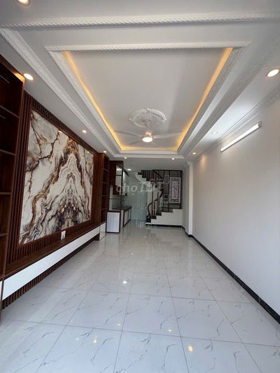 Vĩnh Hưng – Ô tô đỗ cửa – Kinh doanh – 35m – 5 tầng – 7,5 tỷ