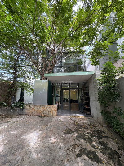 VILLA SÂN VƯỜN GẦN 400M2 - NGAY SÂN BAY TSN Q.TÂN BÌNH