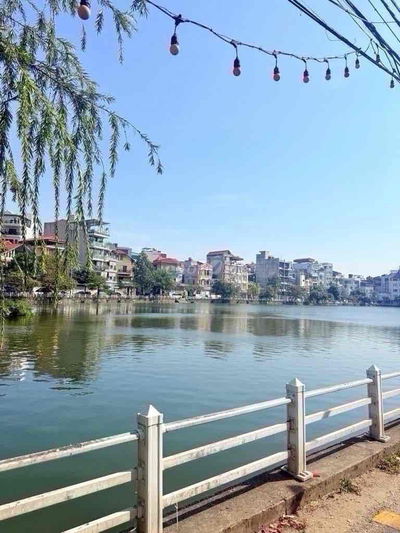 nhà Long biên gắn hồ không khí trong lành ở sướng