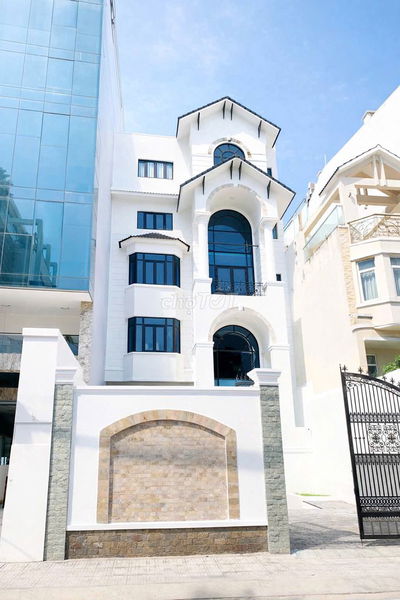 [SIÊU PHẨM CHO THUÊ ĐỊA CHỈ 150/3A ĐẶNG VĂN NGỮ - 6x21M - 4 LẦU]