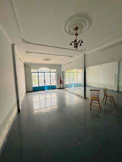 CHO THUÊ NGUYÊN TẦNG 1 LÀM VĂN PHÒNG KINH DOANH