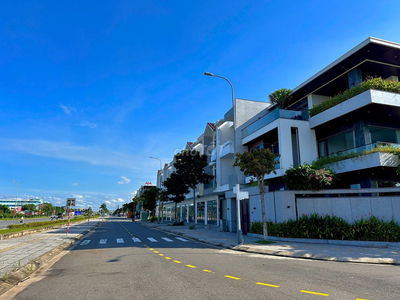 KDC Phong Nhị, Mặt tiền QL1A, sổ hồng cầm tay. Giá 2,4tỷ/100m2