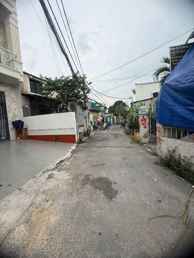 Nhà bà điểm đường thông hạt dẻ