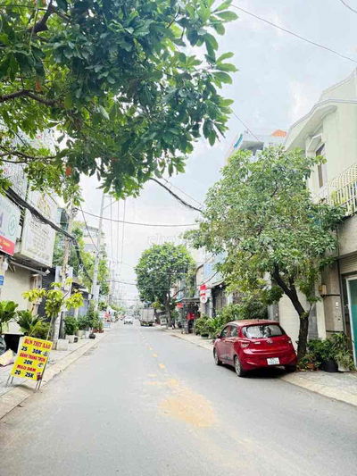 Hẻm Ô Tô Nguyễn Văn Công- 1/. Ngay CC Hà Đô- 3 Tầng