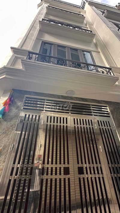 Nhà Lai Xá-Lô Góc ,39m2- 5Tầng -Hơn 7 Tỷ -Ngõ Thông -Ô TÔ Đỗ Cửa  -Dòn