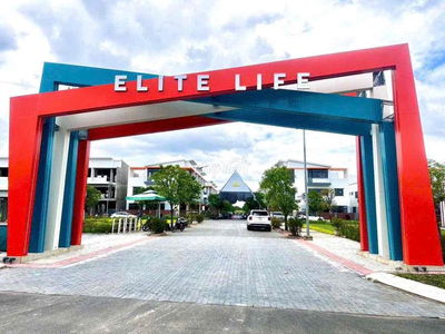 Bán gấp nhà phố trệt 2 lầu khu dân cư an ninh gần trường FPT có sổ