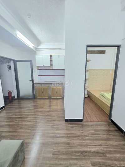 Căn hộ tại Âu Cơ 40m2 Ban công cửa sổ thông thoáng