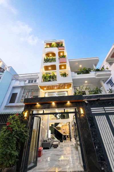 Nhà đẹp ở liền vài bước ra cong viên Làng hoa Gò Vấp, P9 Gò Vấp