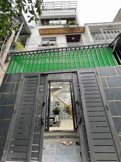 bán nhà mới xây xong,đường thông oto đậu cửa