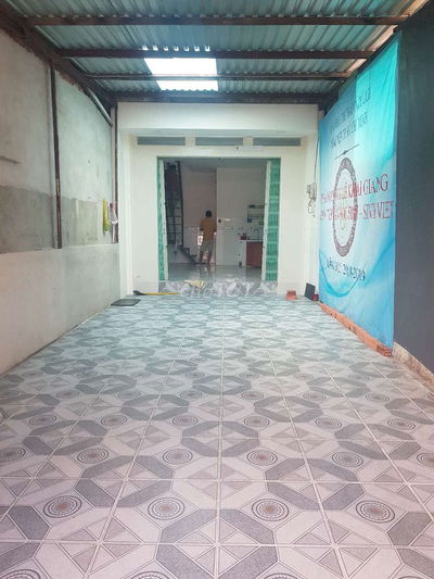 Nhà cho thuê ngay trường học dt 4×18 có 1pn,2wc. Hẻm xe tải thông