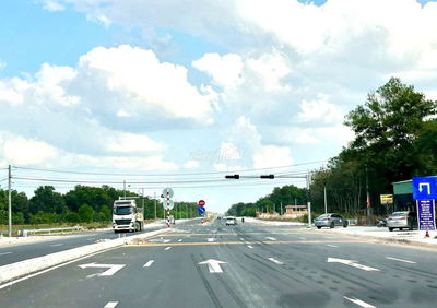 Bán gấp đất 830tr có 453m2 gần chợ Tân Phước Khánh dùng để đầu tư. SHR