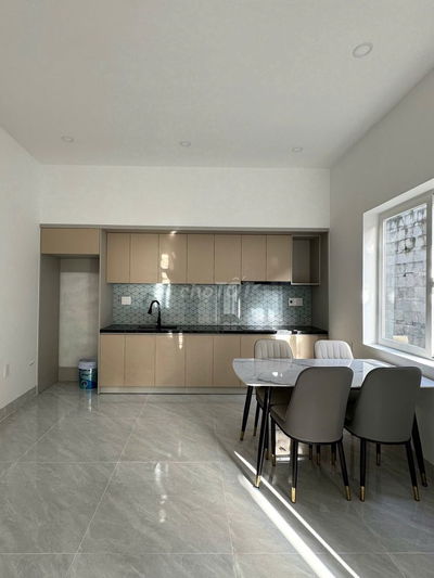 BÁN NHÀ MỚI CHÍNH CHỦ 2 MẶT KIỆT Ô TÔ CÁCH MẠNG THÁNG 8, GIÁ 3.85 TỶ