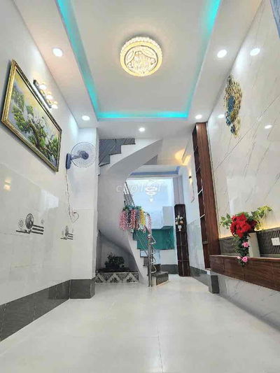 NHÀ ĐẸP 4 TẦNG 5 PHÒNG NGỦ - GẦN CẦU CHÀ VÀ - GIÁP QUẬN 5 CHỈ 4,85T