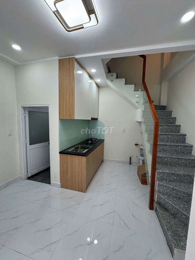 Mua bán nhà quận 4, 3 tầng, dân cư chỉnh trang, khu đường số !